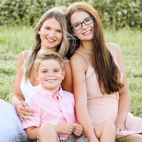 Meet your Posher, Terri - Picture 1 of 1